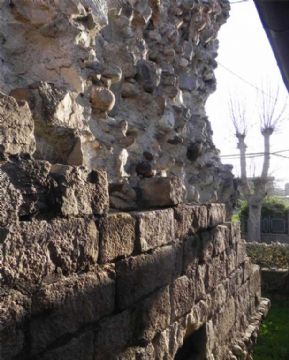 Rovine della fortezza medioevale